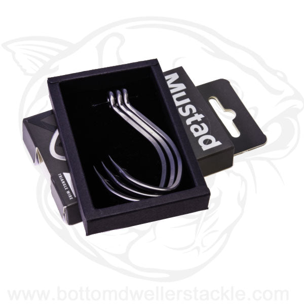 Mustad Triangle Catfish 3X Beak Bait Hook 412TTP-TS Titian X Finish